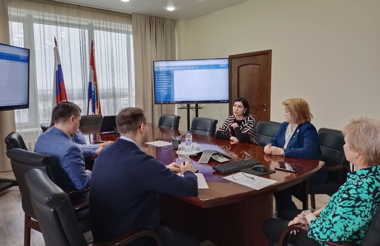 Цифровая трансформация: КСП Петербурга изучает опыт самарских коллег