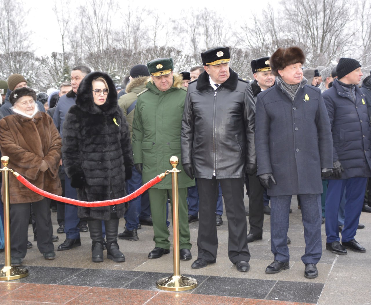 На Пискаревском мемориальном кладбище почтили память ленинградцев-блокадников