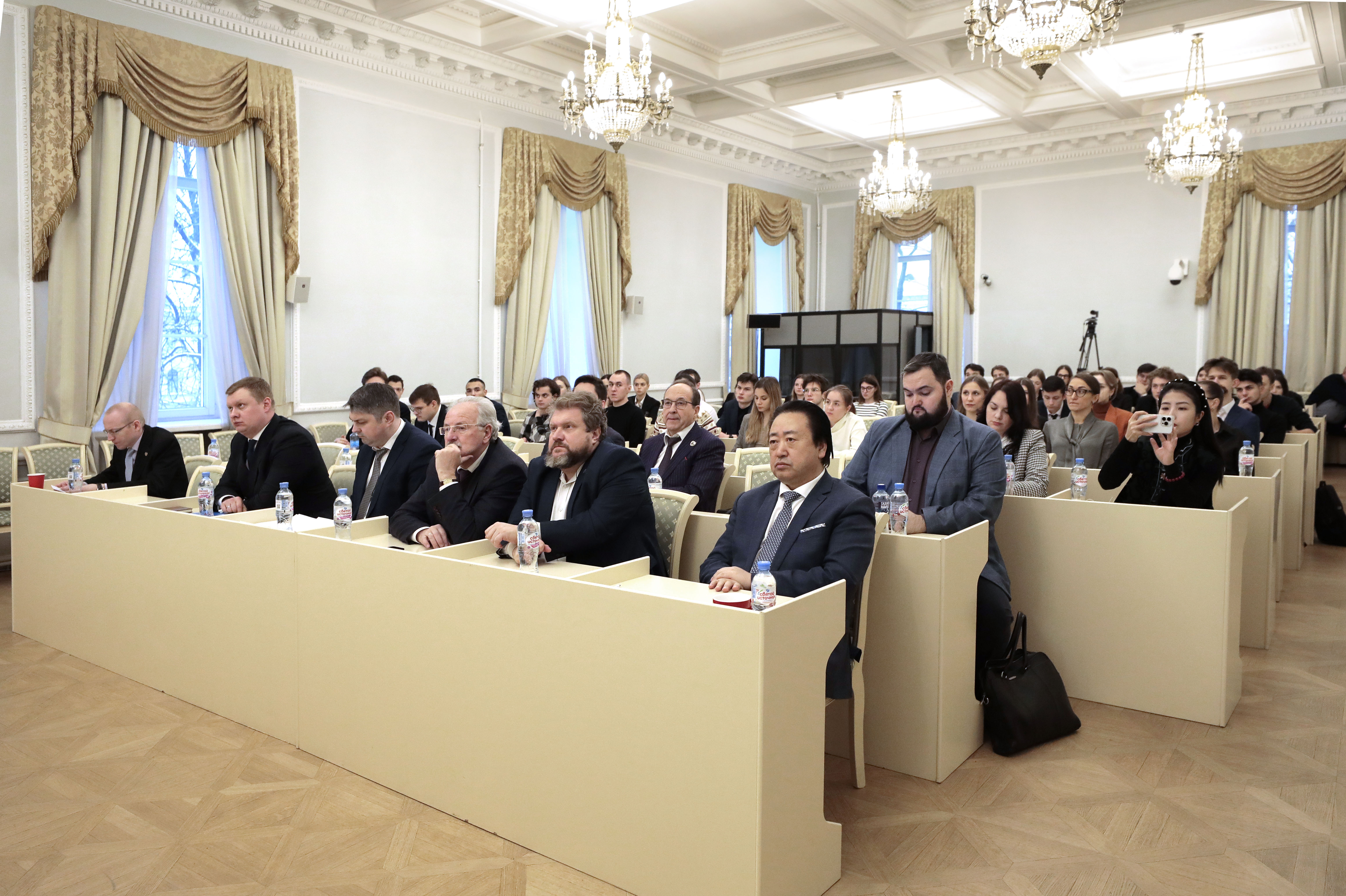 Аудитор КСП СПб принял участие в научной конференции